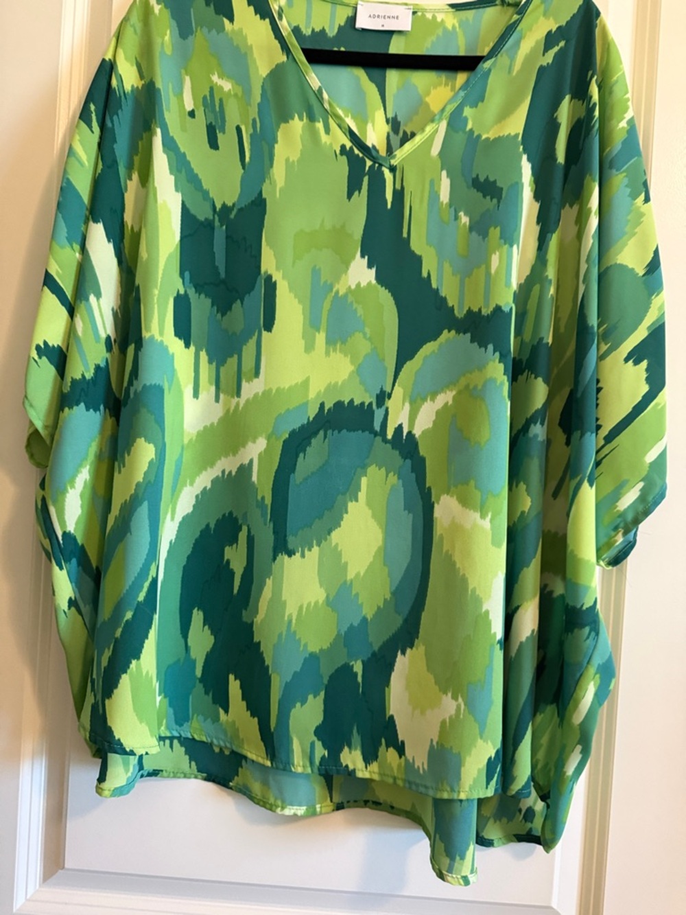 Adrienne Green Abstract V-Neck Silk-Like Blouse - Picture 4 of 6